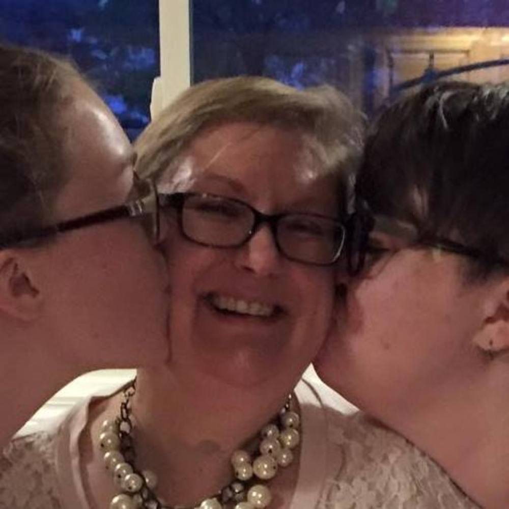 Meet your Posher, Leigh